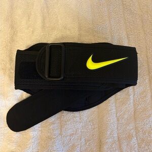 Nike Structured Weightlifting Belt
